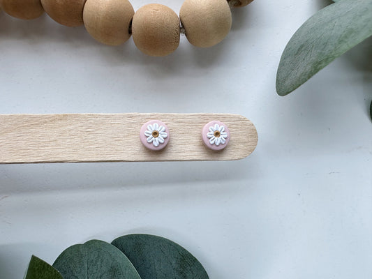 Light Pink Daisy Stud