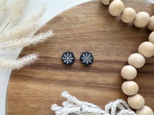 Spiderweb Studs